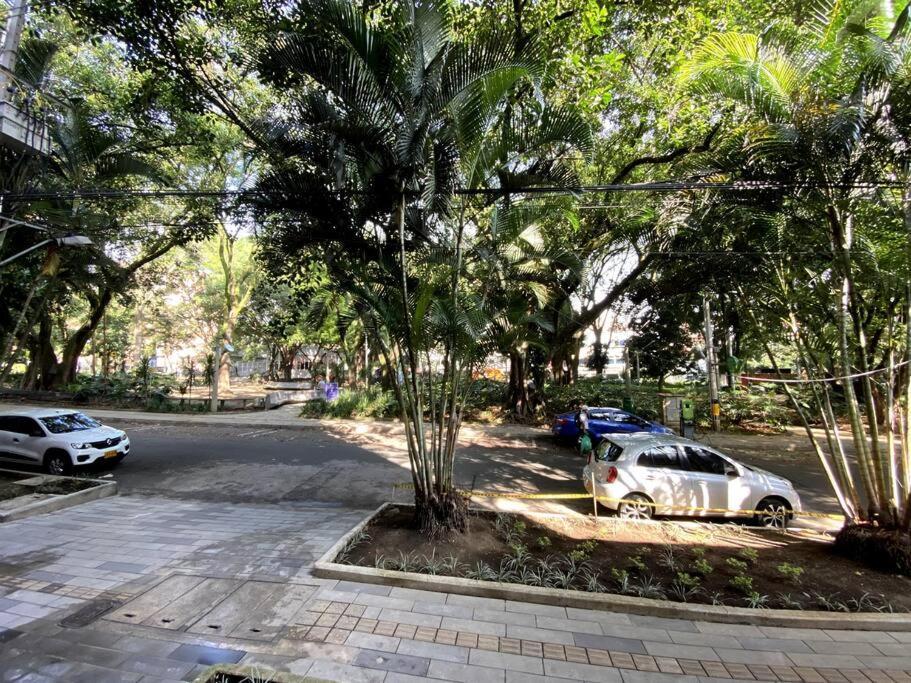 Prime Laureles Location With Air Conditioning Medellín Buitenkant foto